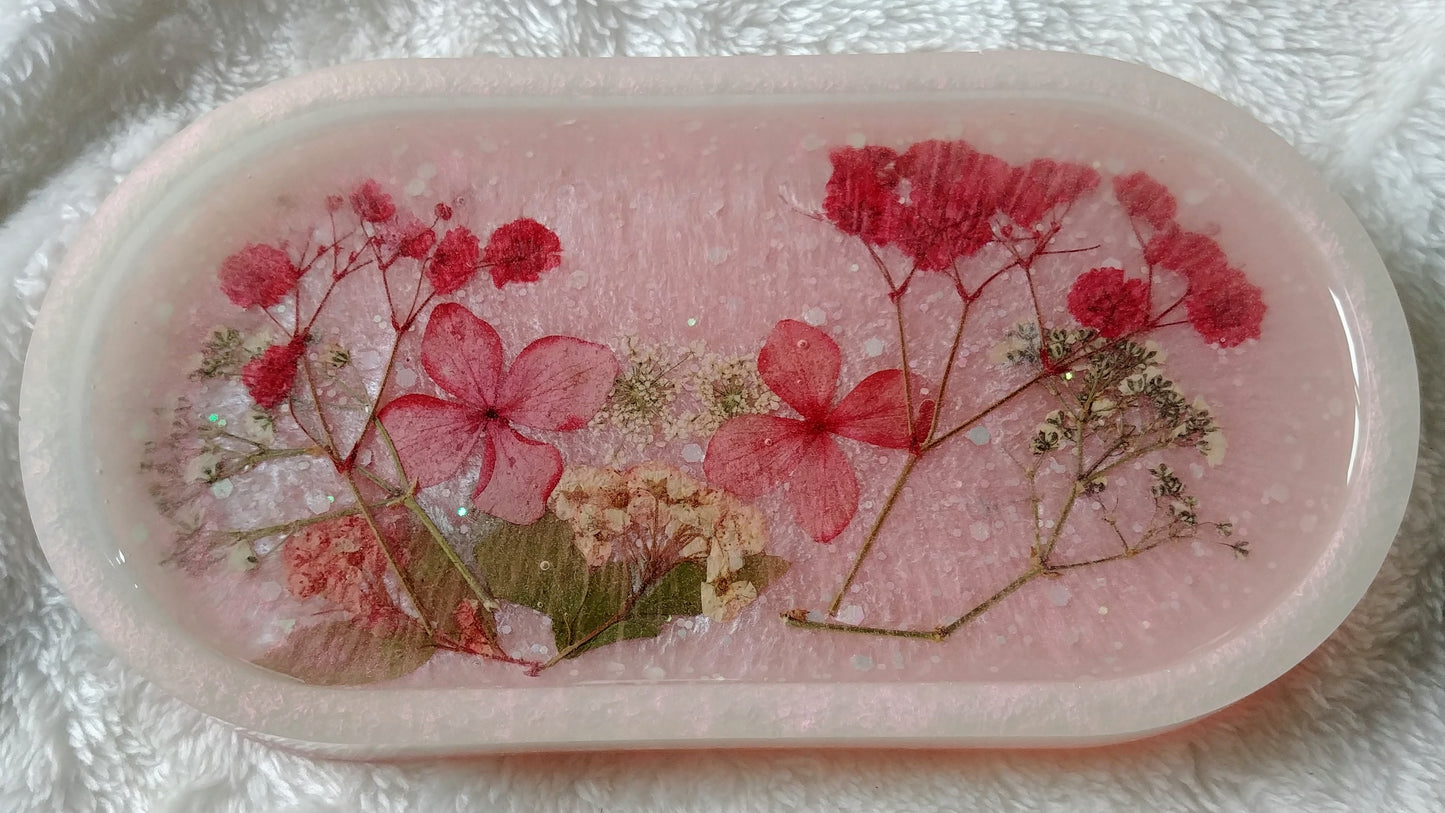 Pressed flower oval resin tray