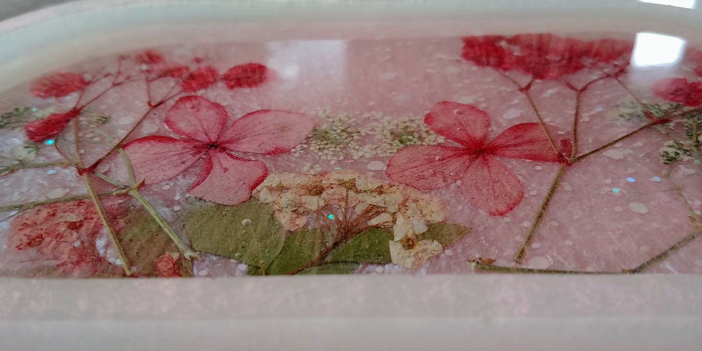 Pressed flower oval resin tray